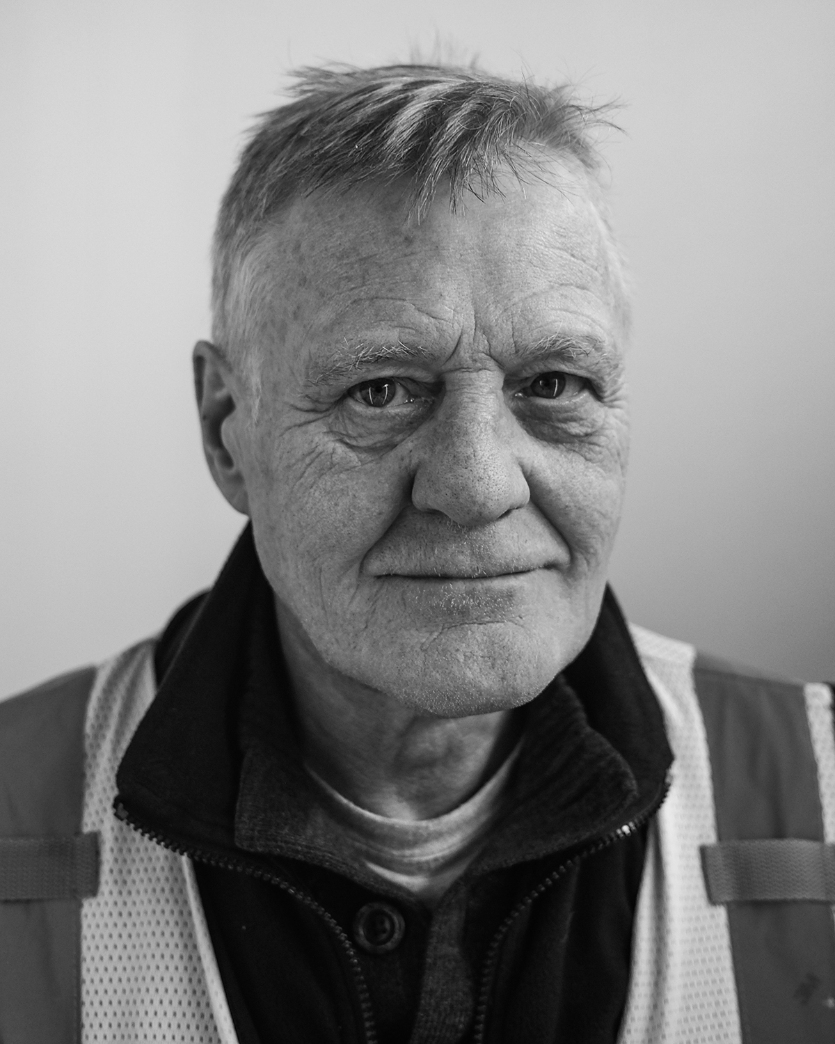 Porträtfoto-James-01